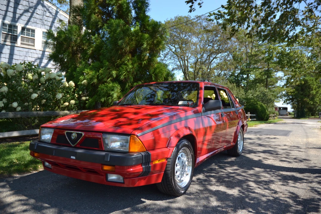 1988 Alfa Romeo 75/Milano - Image 29 of 31