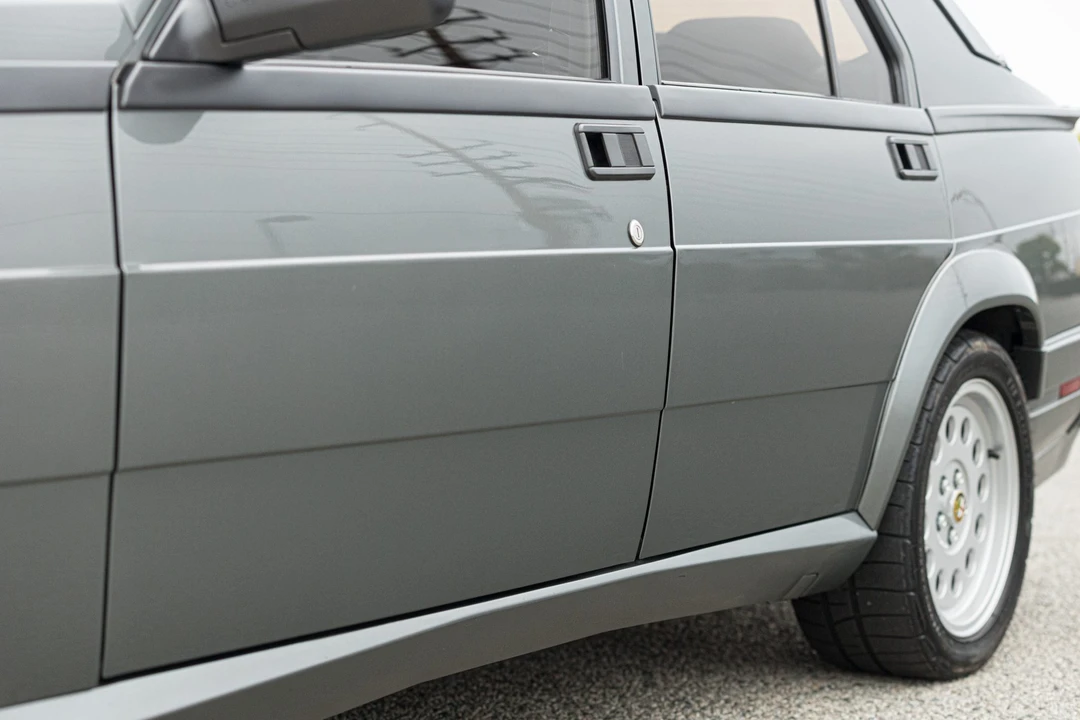 1988 Alfa Romeo 75/Milano - Image 24 of 31