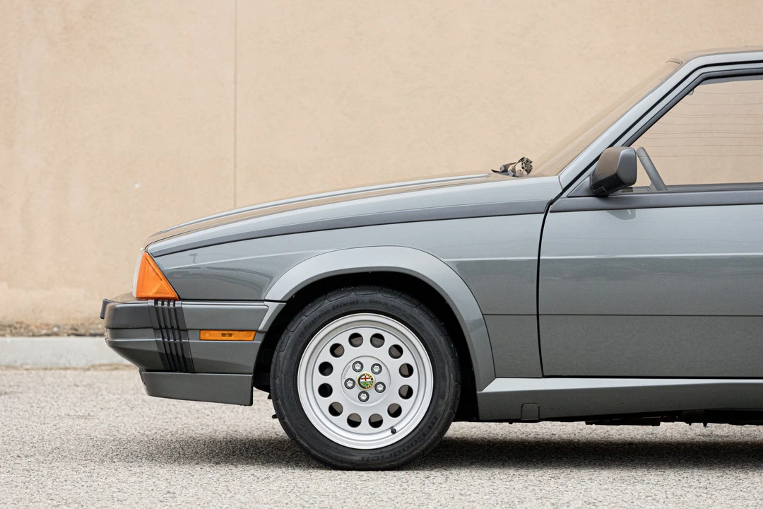 1988 Alfa Romeo 75/Milano - Image 16 of 31