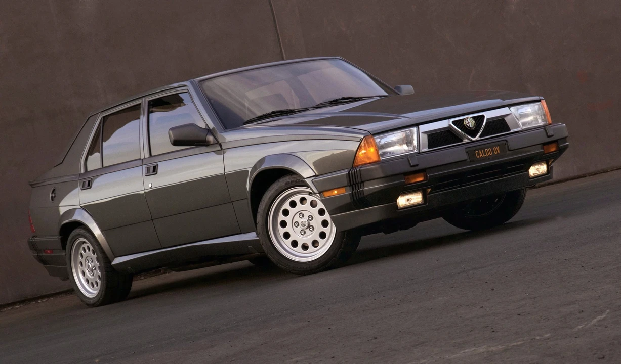 1988 Alfa Romeo 75/Milano - Image 14 of 31
