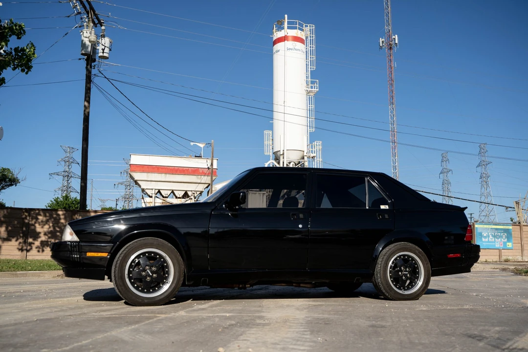 1988 Alfa Romeo 75/Milano - Image 6 of 31