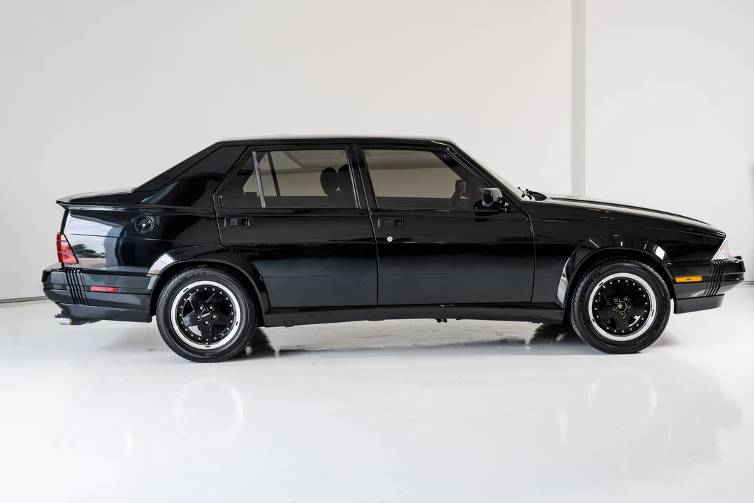 1988 Alfa Romeo 75/Milano - Image 2 of 31