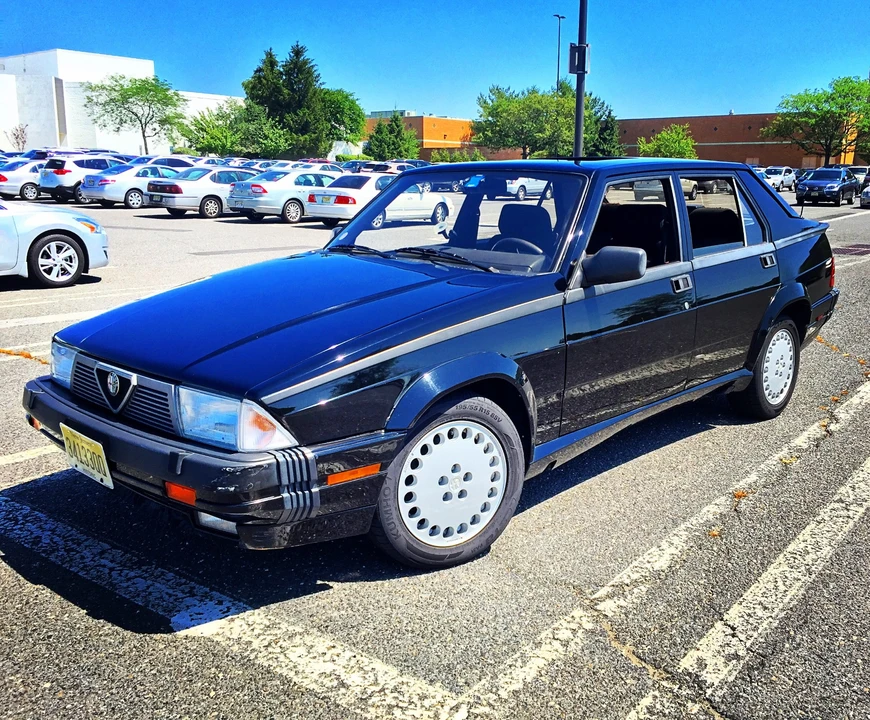 1988 Alfa Romeo 75/Milano - Image 16 of 31