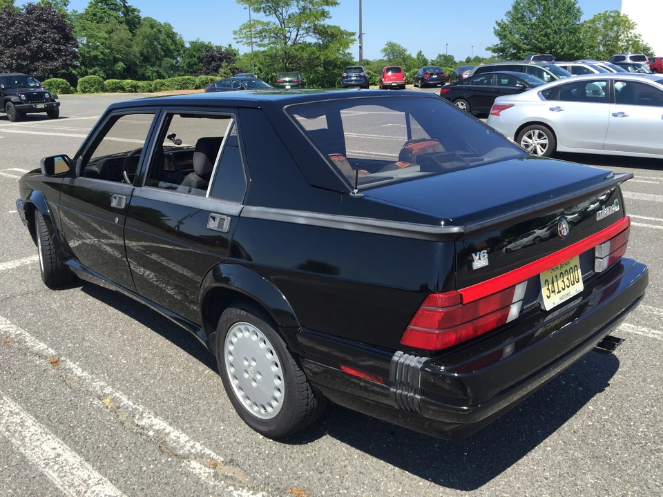 1988 Alfa Romeo 75/Milano - Image 22 of 31