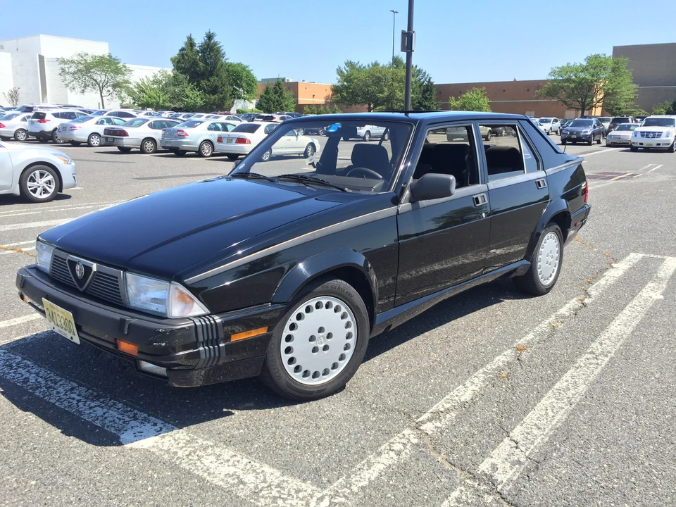 1988 Alfa Romeo 75/Milano - Image 15 of 31