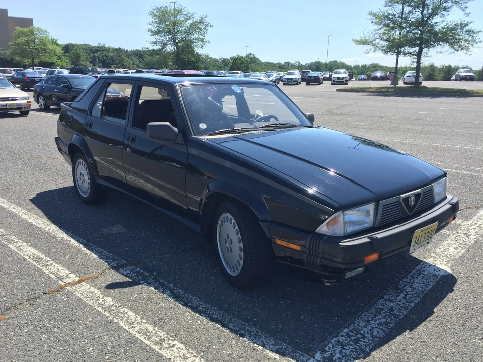 1988 Alfa Romeo 75/Milano - Image 18 of 31