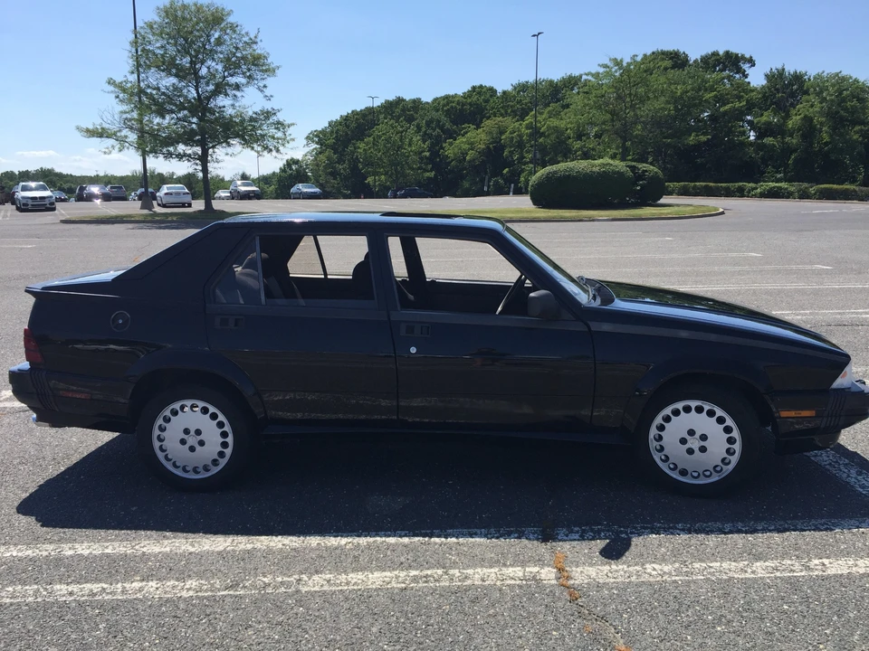 1988 Alfa Romeo 75/Milano - Image 19 of 31