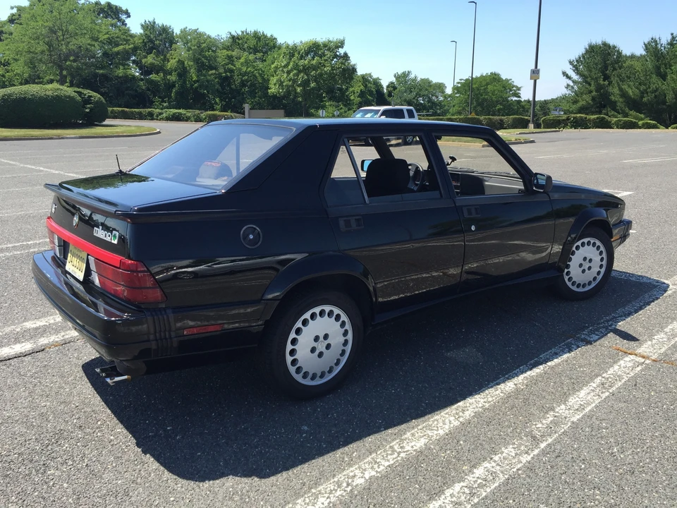 1988 Alfa Romeo 75/Milano - Image 20 of 31