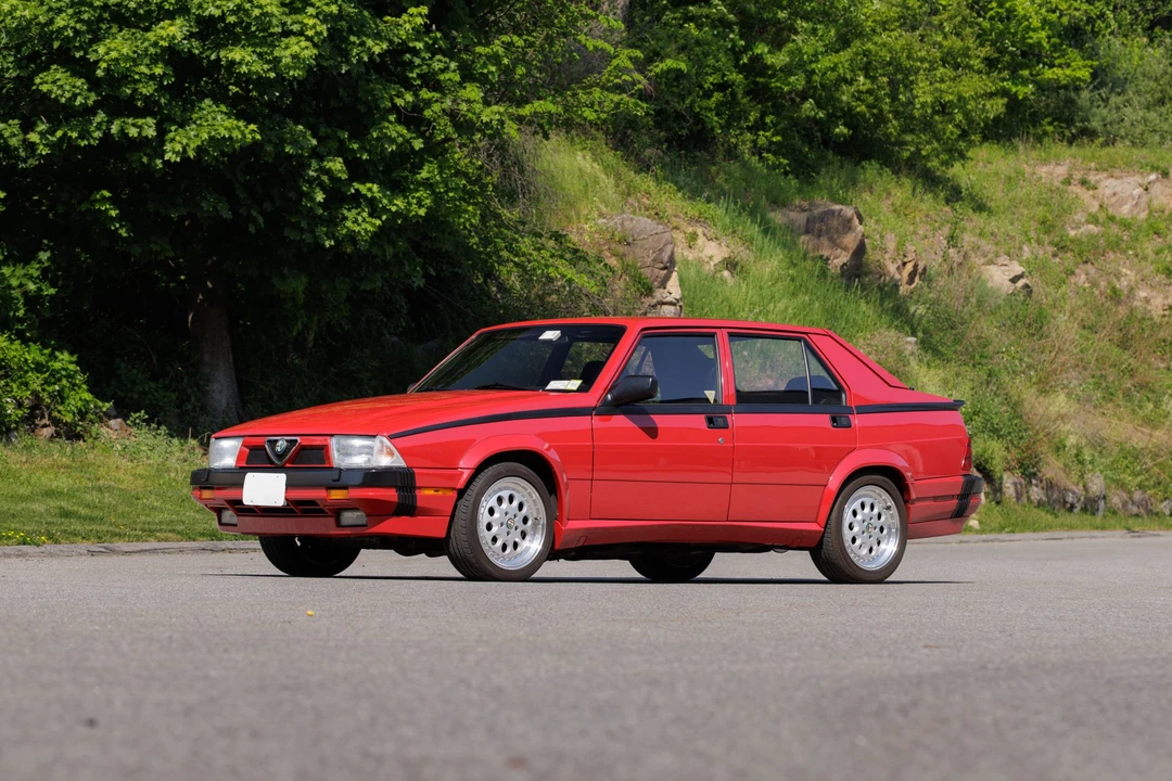 1988 Alfa Romeo 75/Milano - Image 2 of 31