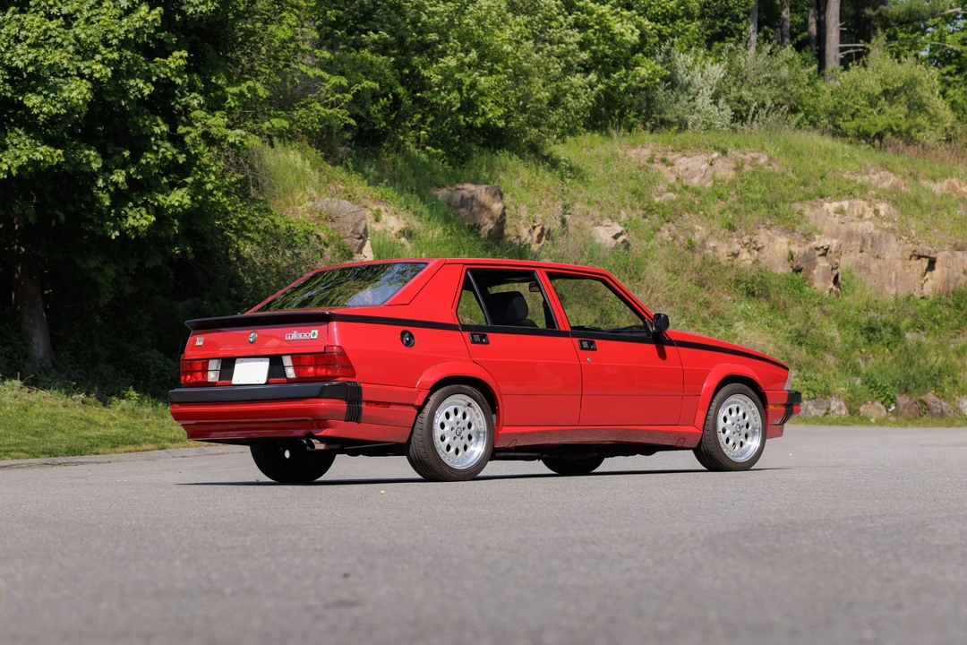 1988 Alfa Romeo 75/Milano - Image 6 of 31
