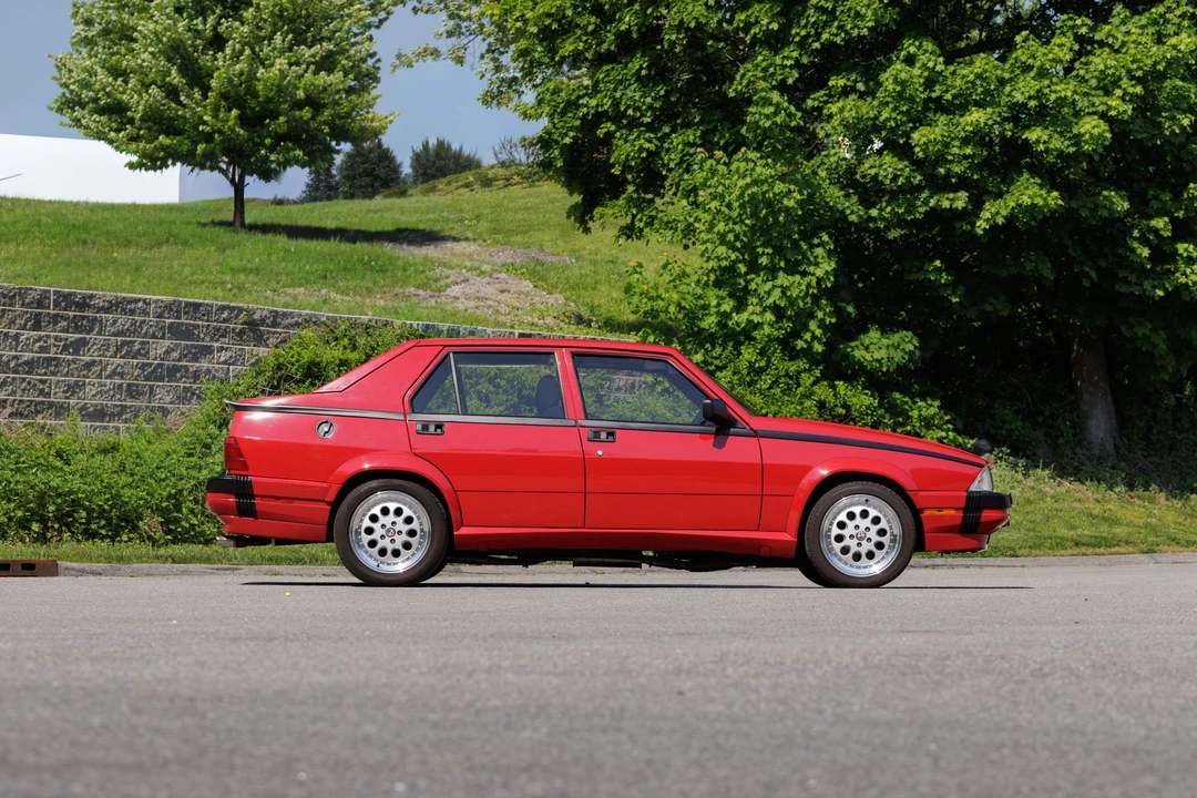 1988 Alfa Romeo 75/Milano - Image 5 of 31
