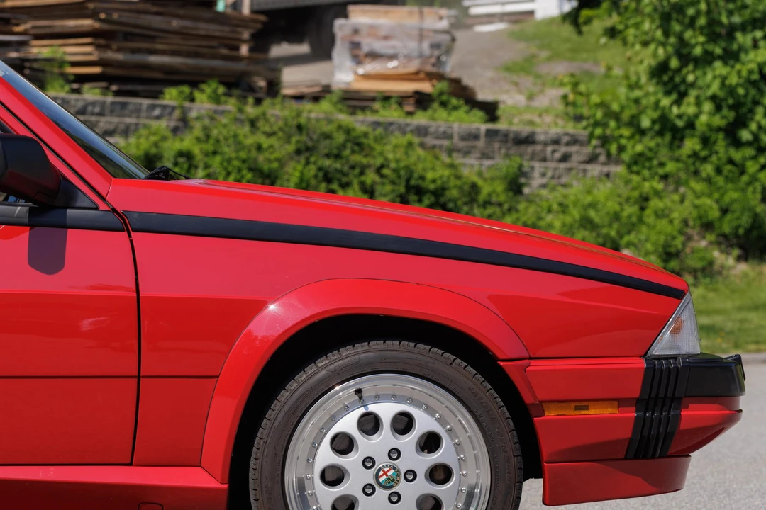 1988 Alfa Romeo 75/Milano - Image 23 of 31
