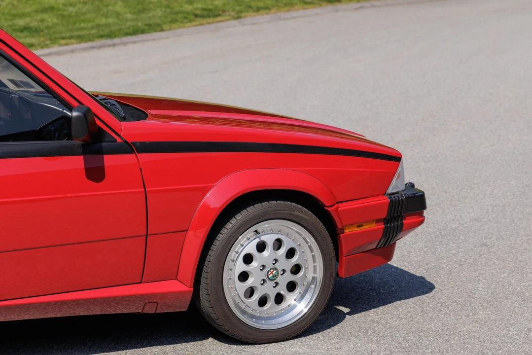 1988 Alfa Romeo 75/Milano - Image 27 of 31
