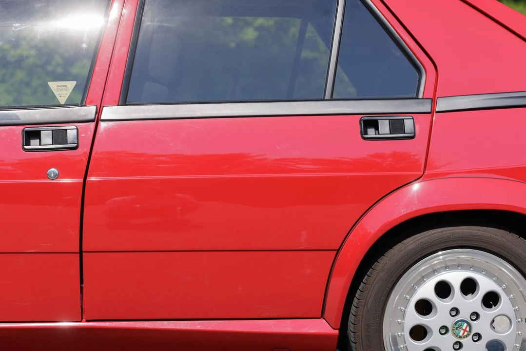 1988 Alfa Romeo 75/Milano - Image 12 of 31