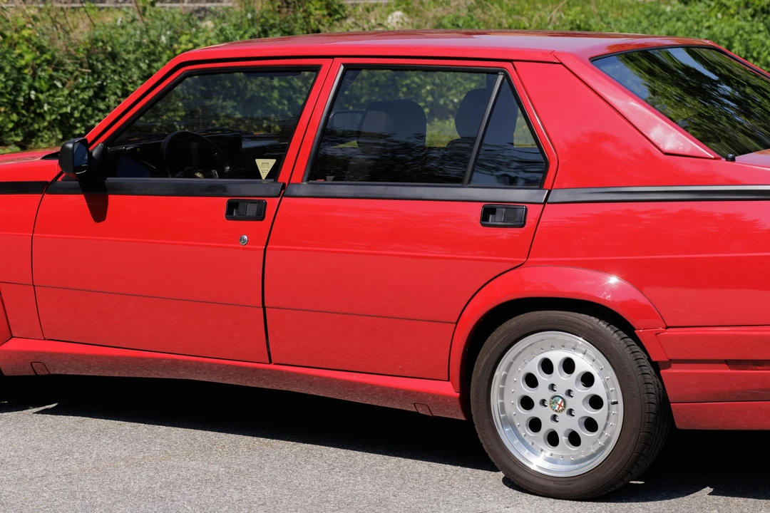 1988 Alfa Romeo 75/Milano - Image 16 of 31