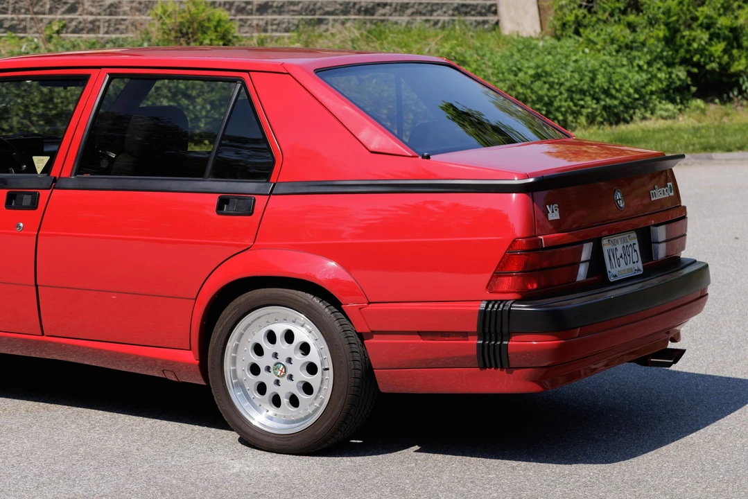 1988 Alfa Romeo 75/Milano - Image 17 of 31