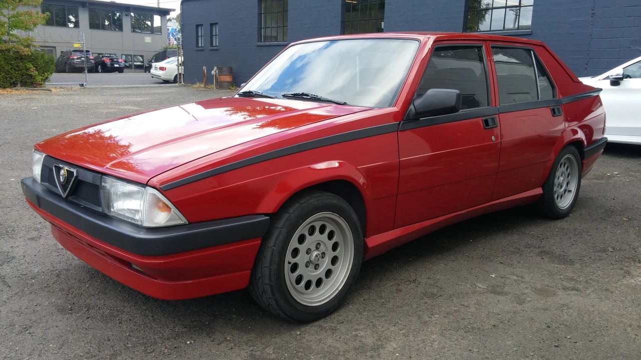 1988 Alfa Romeo 75/Milano - Image 3 of 31