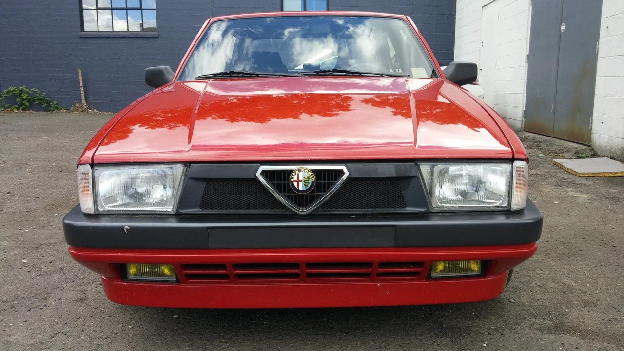 1988 Alfa Romeo 75/Milano - Image 2 of 31