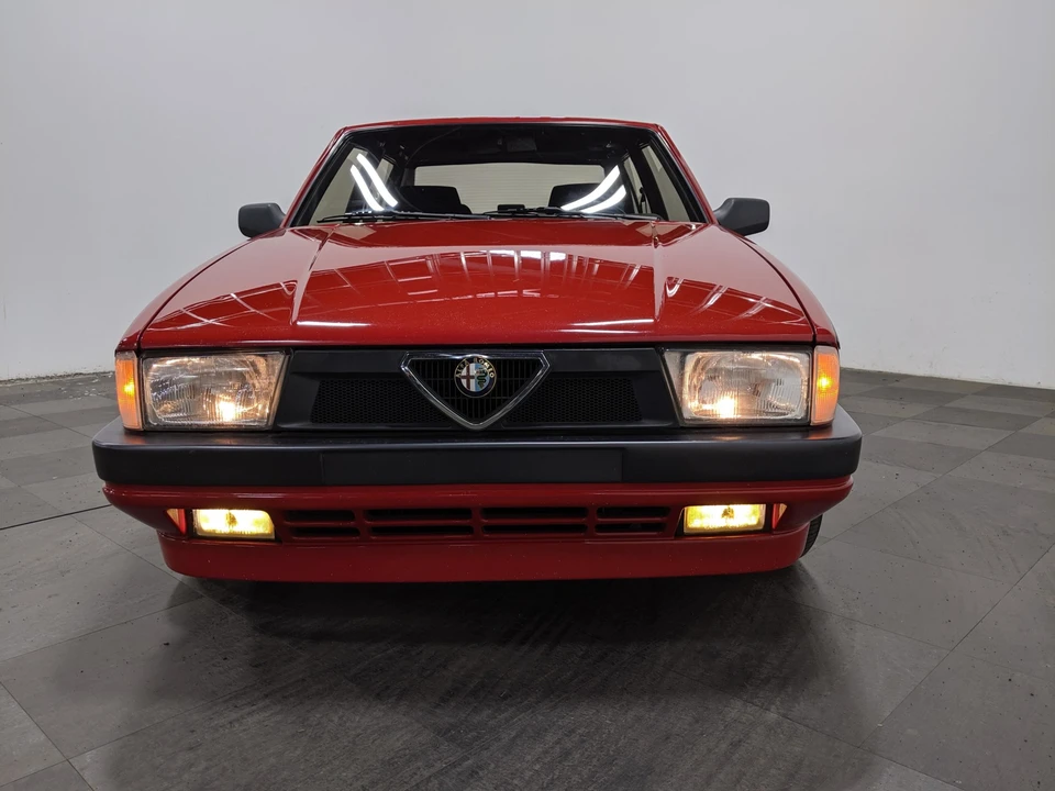 1988 Alfa Romeo 75/Milano - Image 22 of 31