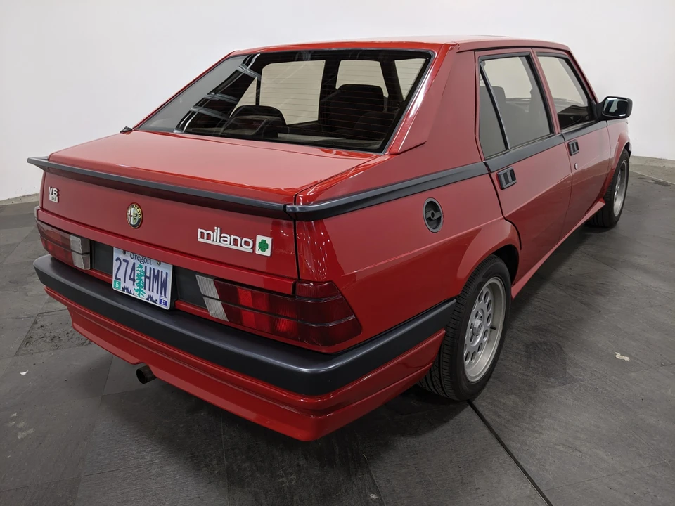 1988 Alfa Romeo 75/Milano - Image 15 of 31