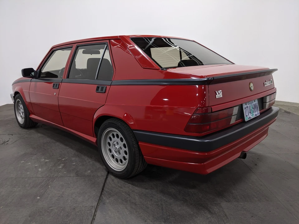 1988 Alfa Romeo 75/Milano - Image 13 of 31