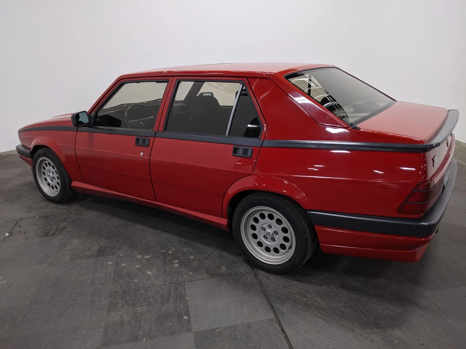 1988 Alfa Romeo 75/Milano - Image 12 of 31