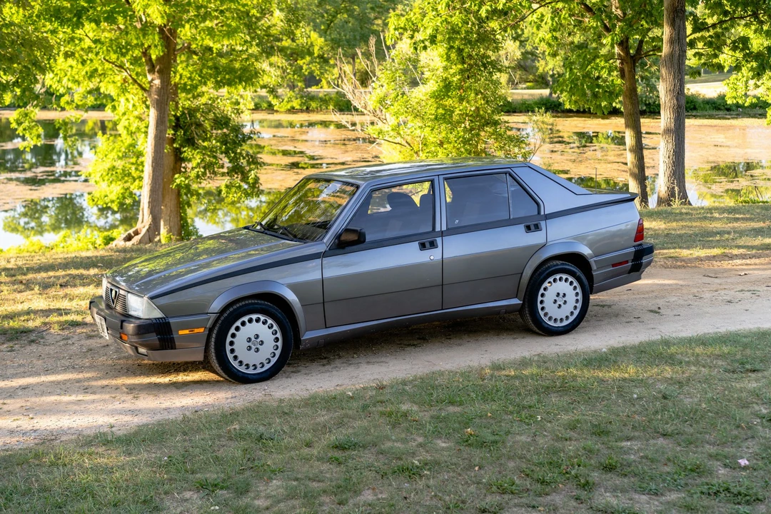 1988 Alfa Romeo 75/Milano - Image 14 of 31