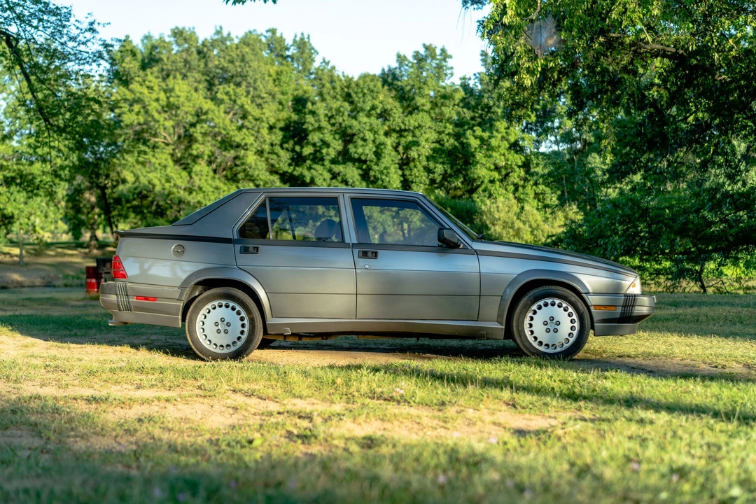 1988 Alfa Romeo 75/Milano - Image 22 of 31