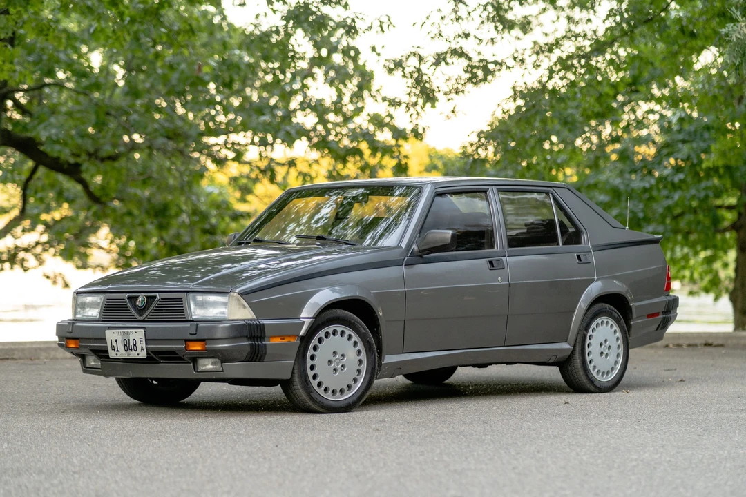 1988 Alfa Romeo 75/Milano - Image 10 of 31