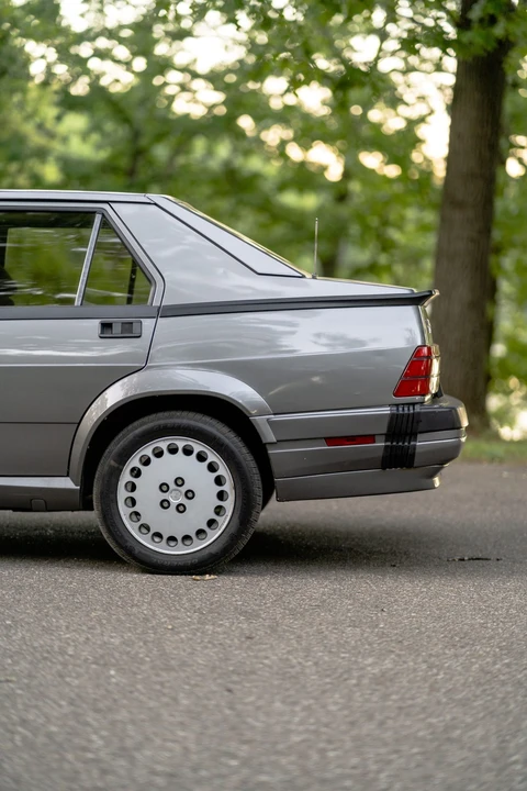 1988 Alfa Romeo 75/Milano - Image 31 of 31