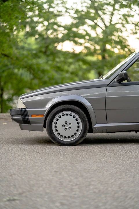 1988 Alfa Romeo 75/Milano - Image 29 of 31