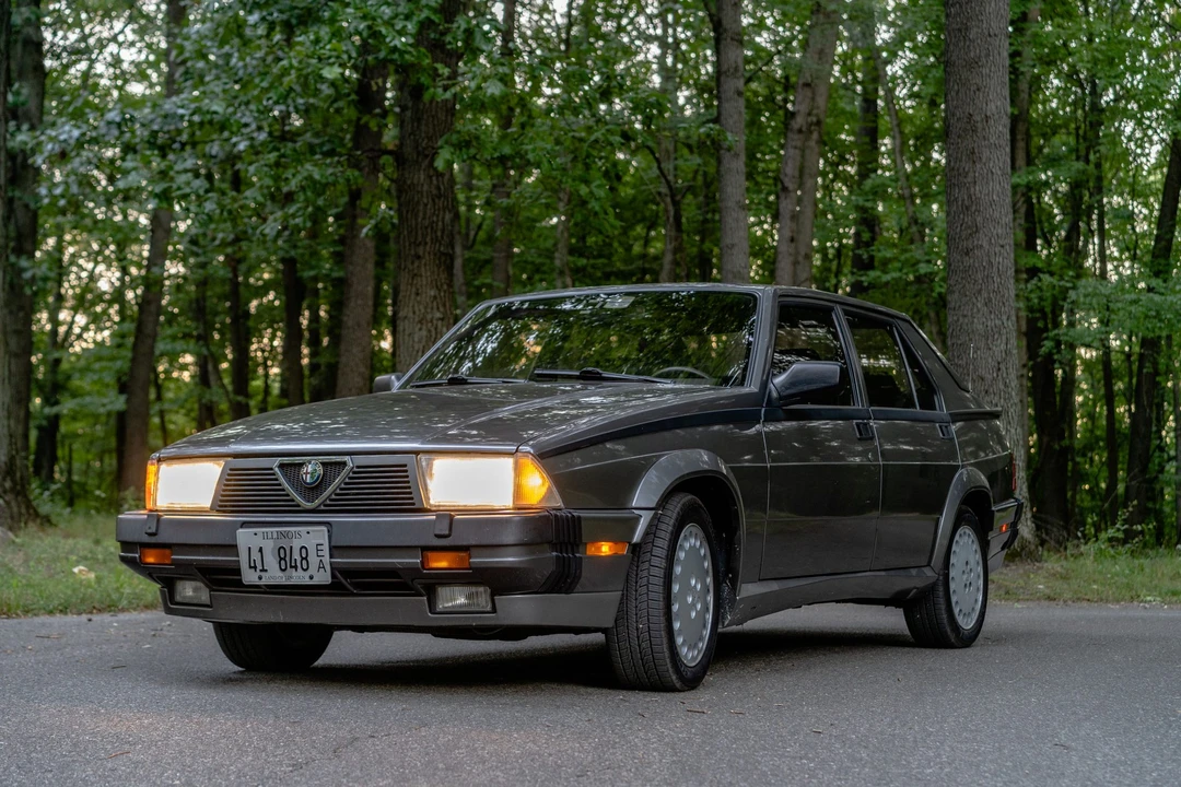 1988 Alfa Romeo 75/Milano - Image 6 of 31