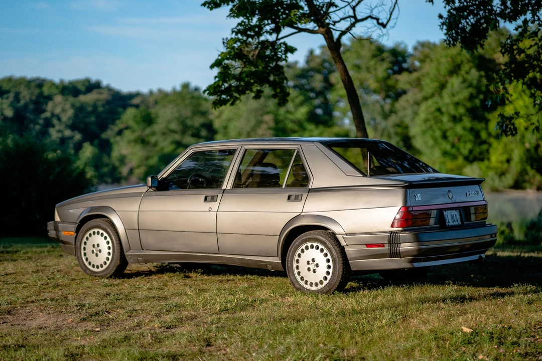 1988 Alfa Romeo 75/Milano - Image 18 of 31