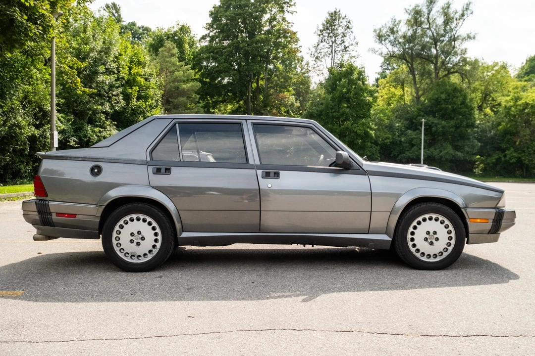 1988 Alfa Romeo 75/Milano - Image 5 of 31