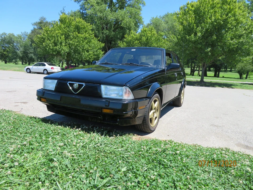 1988 Alfa Romeo 75/Milano - Image 2 of 31