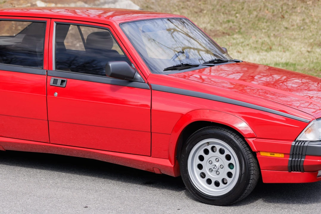 1988 Alfa Romeo 75/Milano - Image 27 of 31