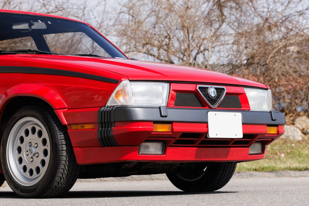 1988 Alfa Romeo 75/Milano - Image 25 of 31