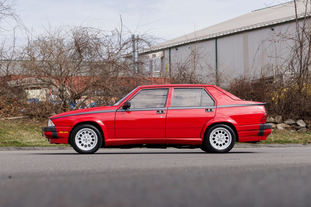 1988 Alfa Romeo 75/Milano - Image 8 of 31
