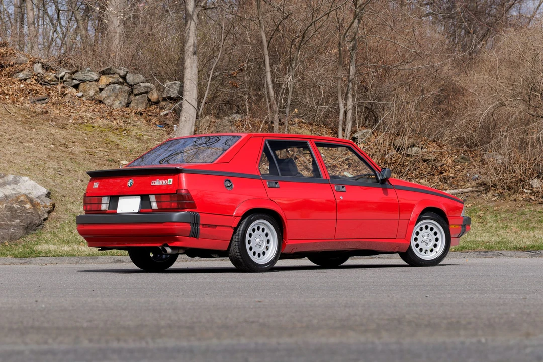 1988 Alfa Romeo 75/Milano - Image 5 of 31