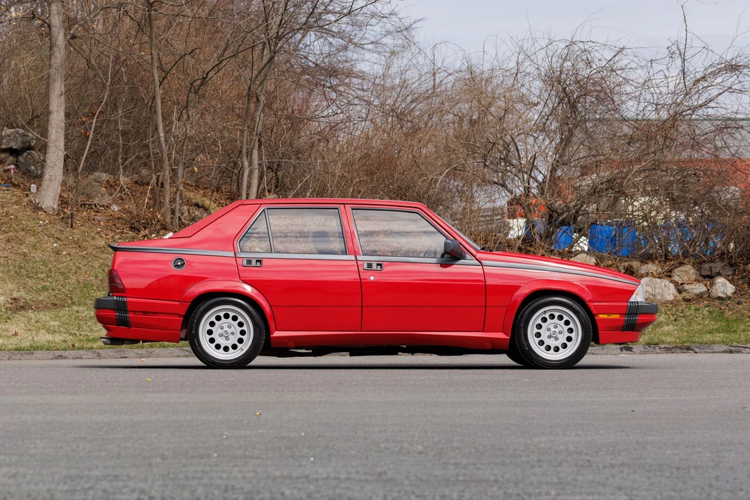 1988 Alfa Romeo 75/Milano - Image 4 of 31