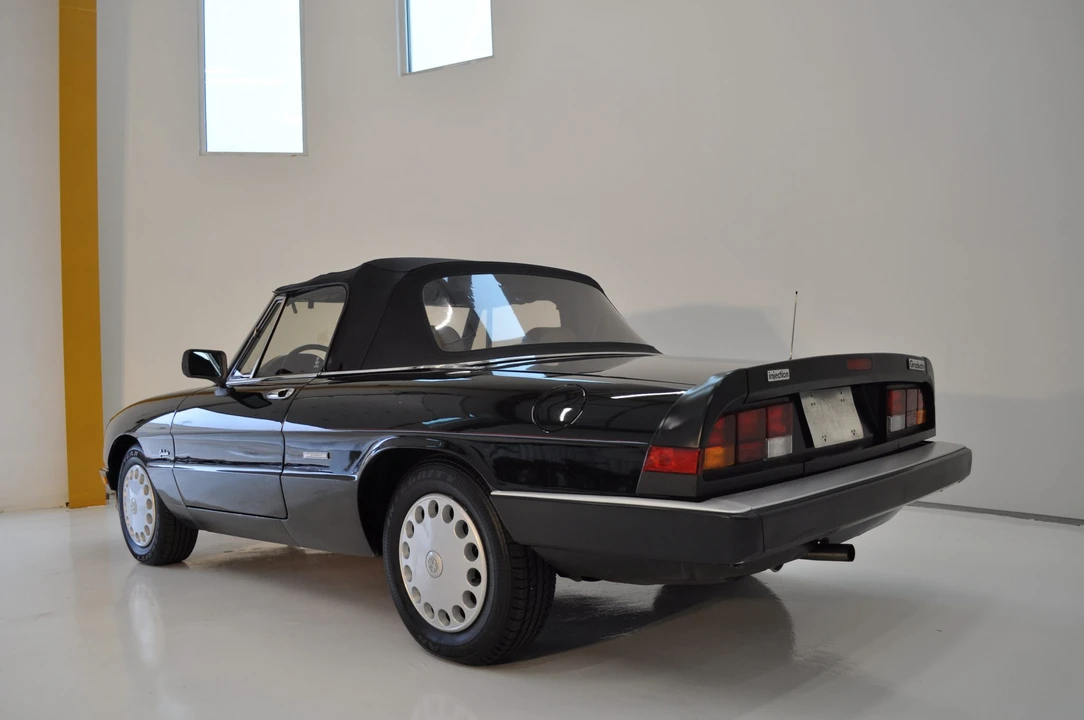 1988 Alfa Romeo Series 3 - Image 25 of 31