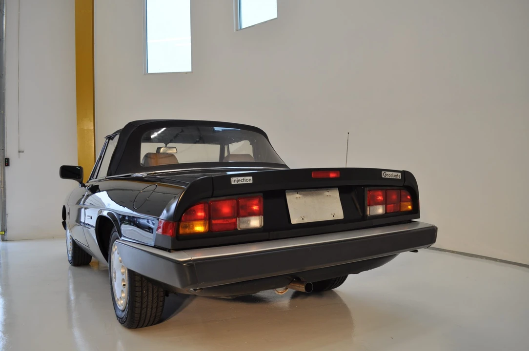 1988 Alfa Romeo Series 3 - Image 18 of 31