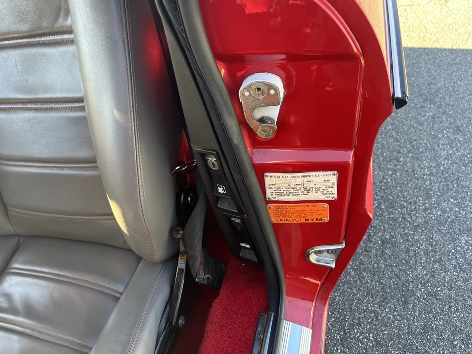 1988 Alfa Romeo Series 3 - Image 17 of 31