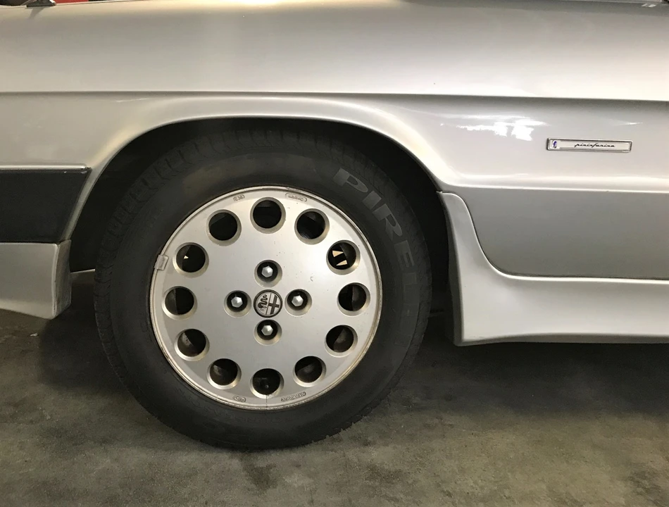 1988 Alfa Romeo Series 3 - Image 17 of 31