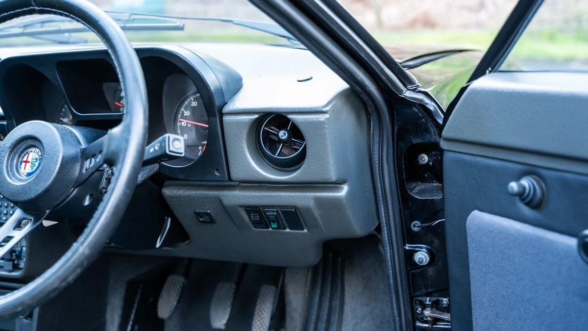 1988 Alfa Romeo Sprint 2nd Gen - Image 21 of 30
