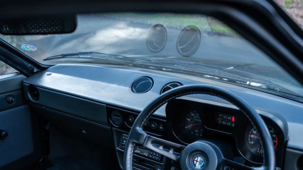 1988 Alfa Romeo Sprint 2nd Gen - Image 25 of 30