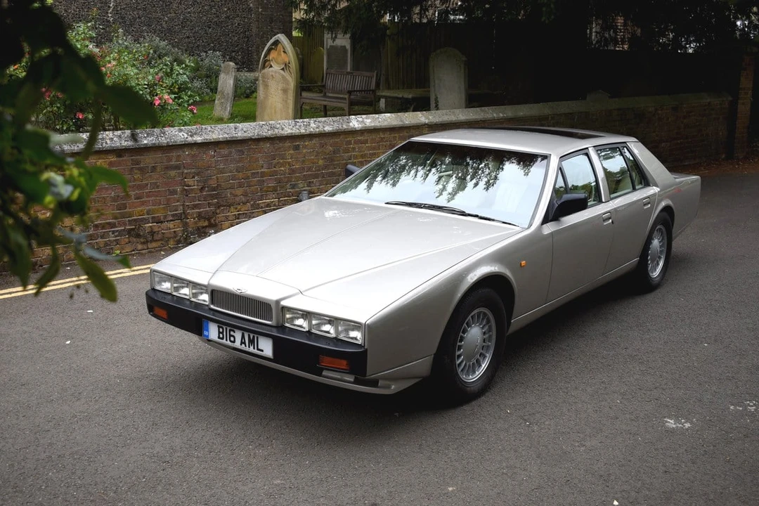 1988 Aston Martin Lagonda - Image 2 of 30