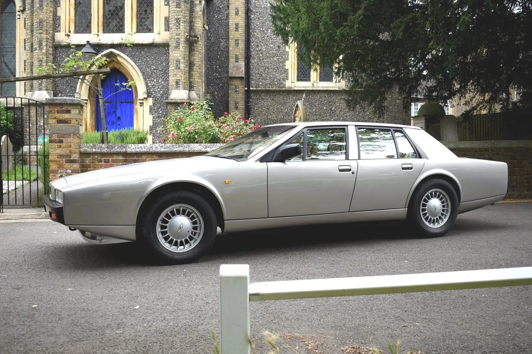 1988 Aston Martin Lagonda - Image 8 of 30