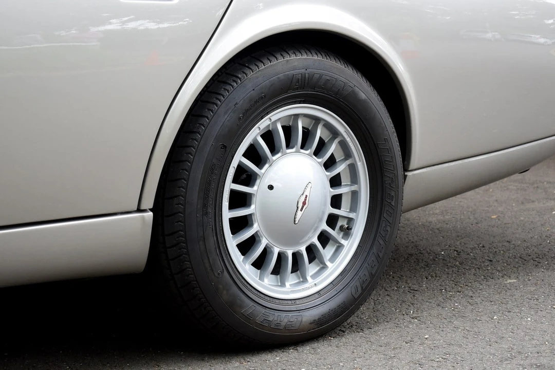 1988 Aston Martin Lagonda - Image 20 of 30