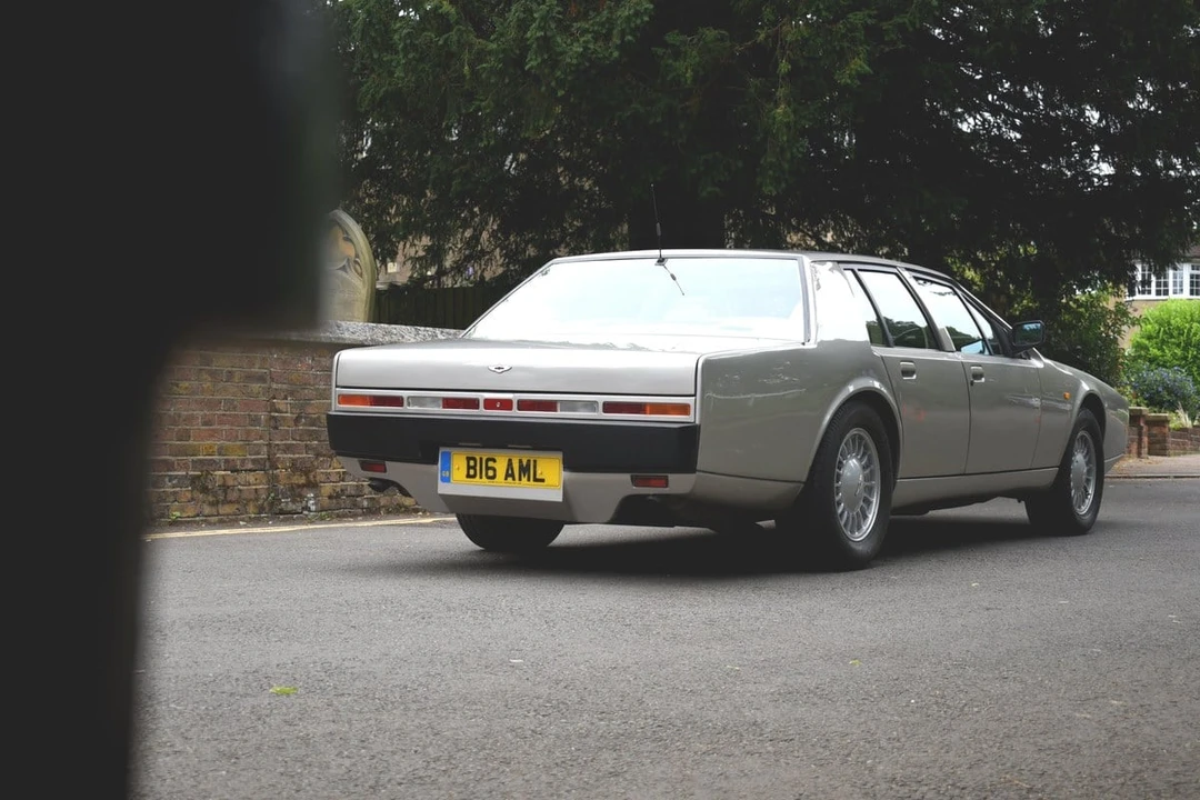 1988 Aston Martin Lagonda - Image 14 of 30